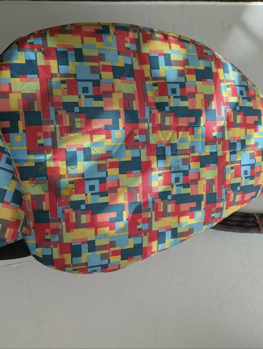 Kavu Multicolor Geo Pixel Sling Bag - Red Blue Yellow Green